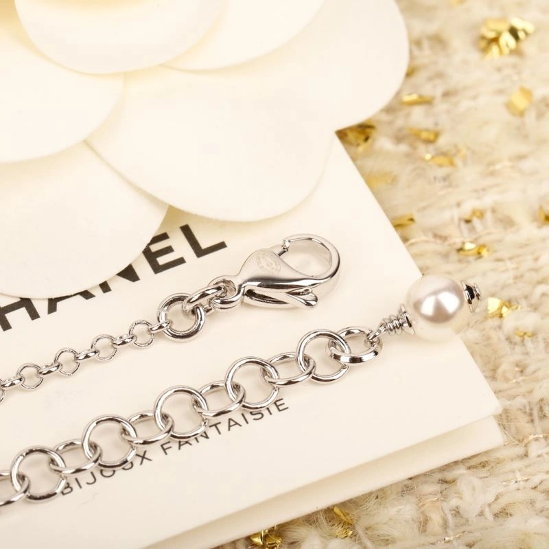 Attractive Chanel Bracelets 231956