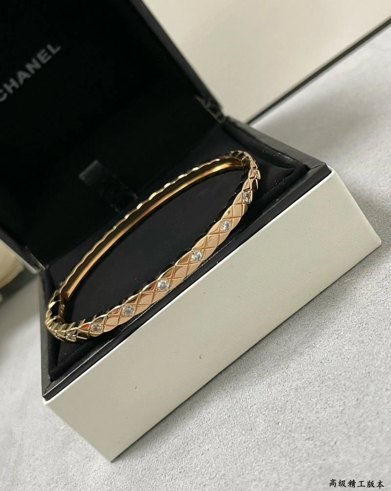 Modern Chanel Bracelets 231943