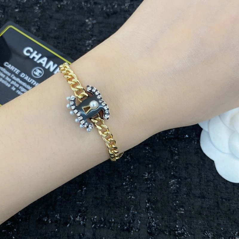 UrbanStyle Chanel Bracelets 231938