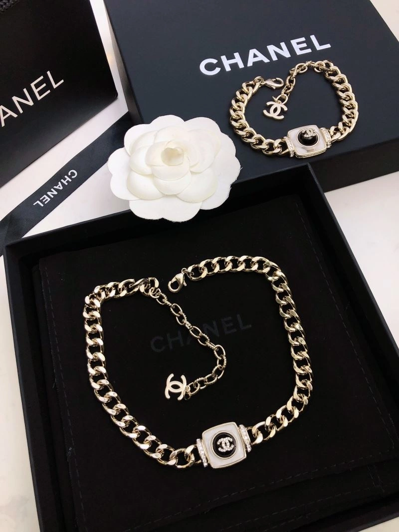 Breathable Chanel Bracelets 231951
