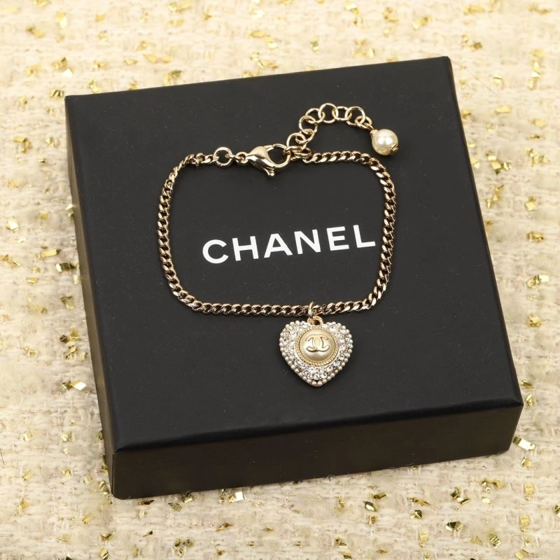 Sporty Chanel Bracelets 231930
