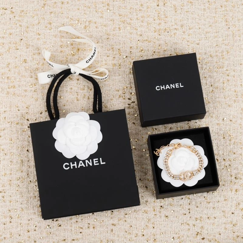 Durable Chanel Bracelets 231923