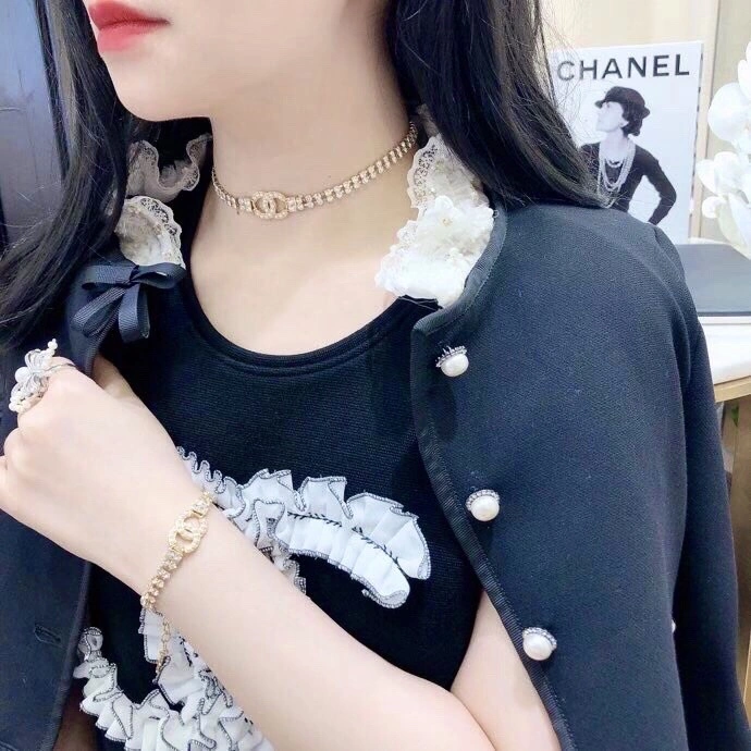 Durable Chanel Bracelets 231923