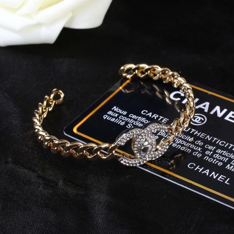 Chanel Bracelets Breathable 230390