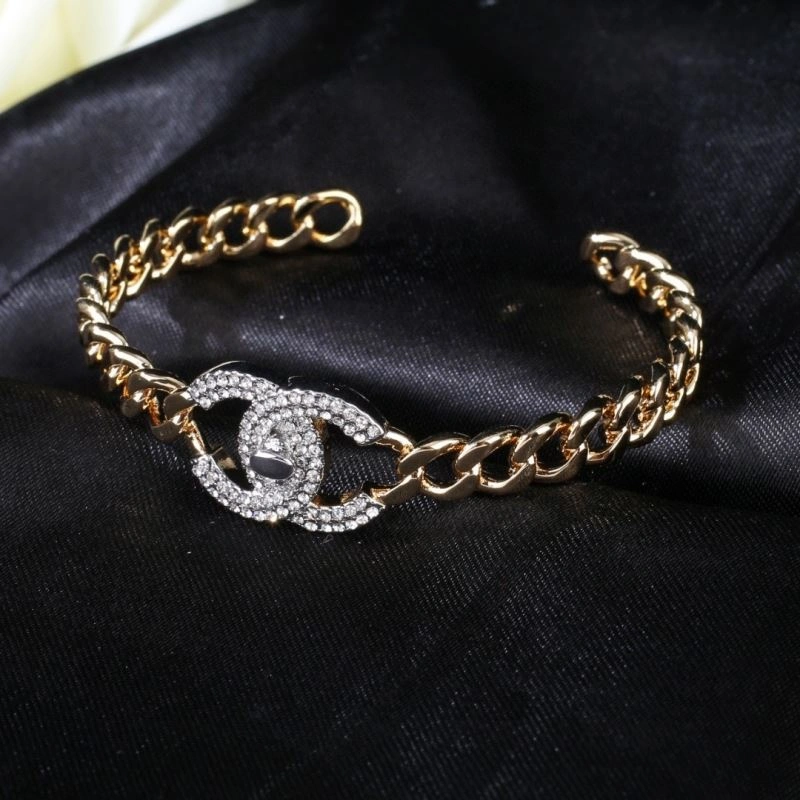 Chanel Bracelets Breathable 230390