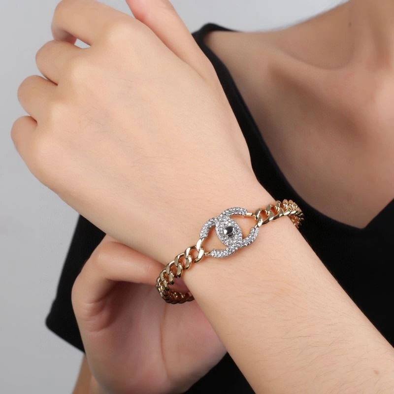 Chanel Bracelets Breathable 230390