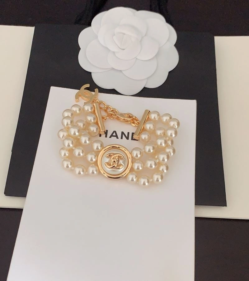Chanel Bracelets Comfortable 230354