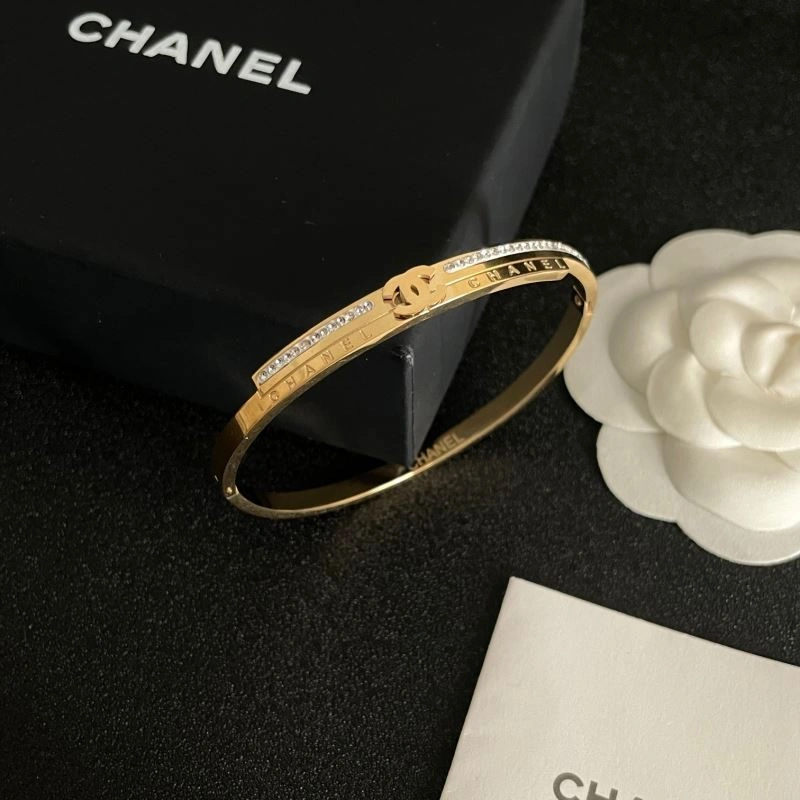 Chanel Bracelets Sleek 230339