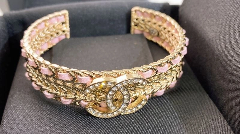 Tailored Chanel Bracelets 230349