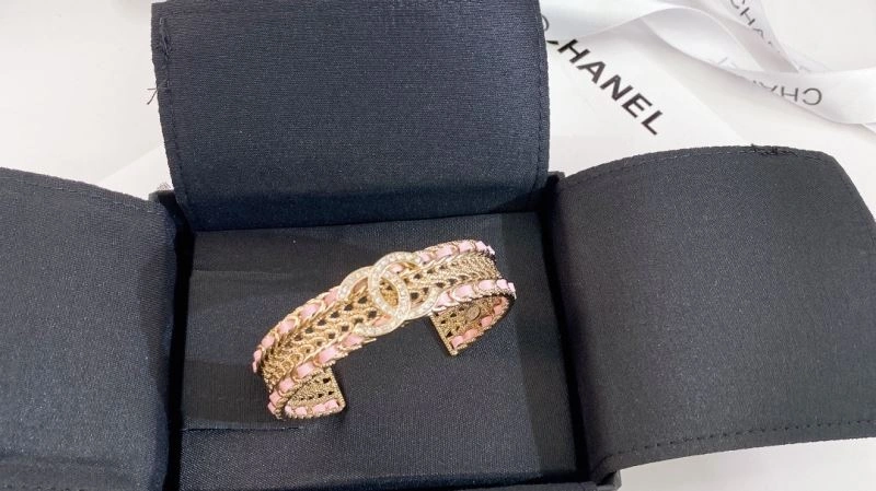 Tailored Chanel Bracelets 230349