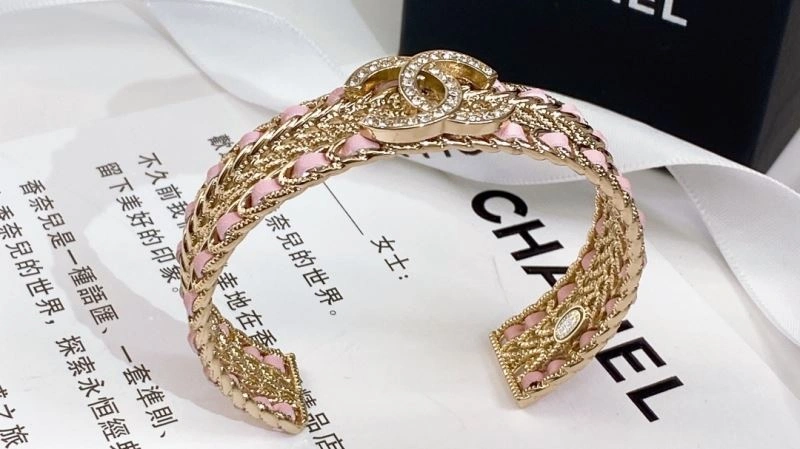 Tailored Chanel Bracelets 230349