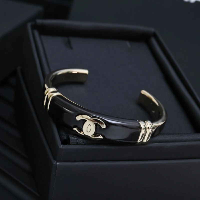 Chanel Bracelets ZipUp 230382