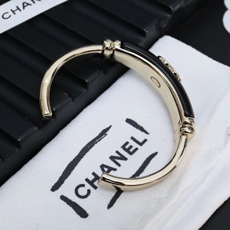 Chanel Bracelets ZipUp 230382