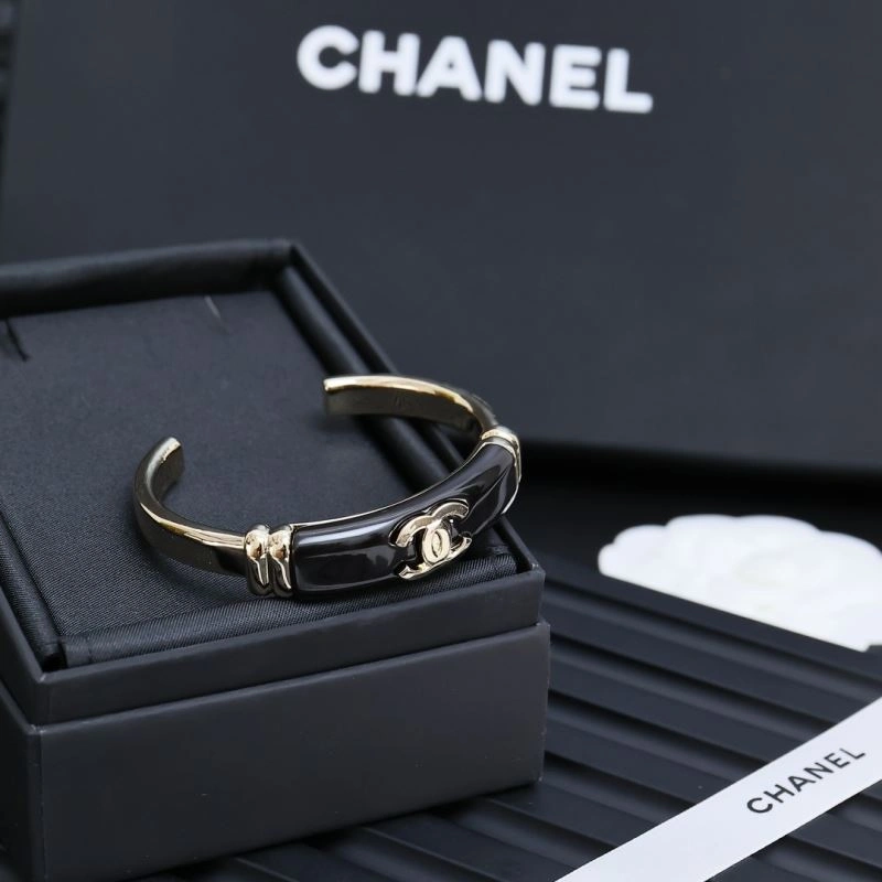 Chanel Bracelets ZipUp 230382