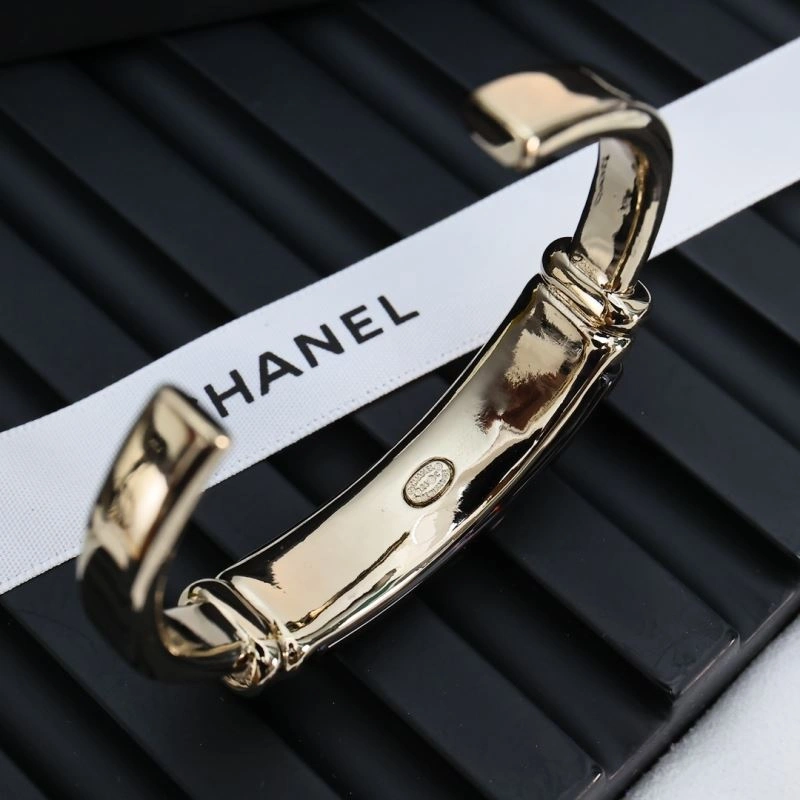 Chanel Bracelets ZipUp 230382