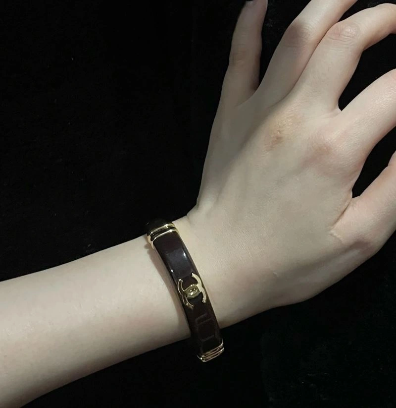 Chanel Bracelets ZipUp 230382