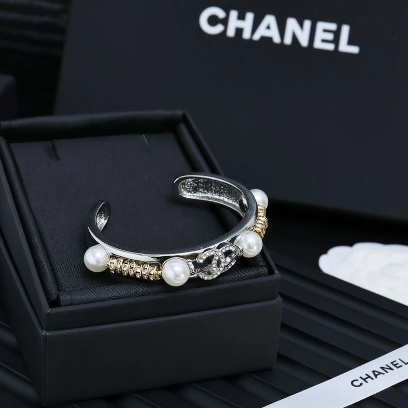 Chanel Bracelets Snug 230353