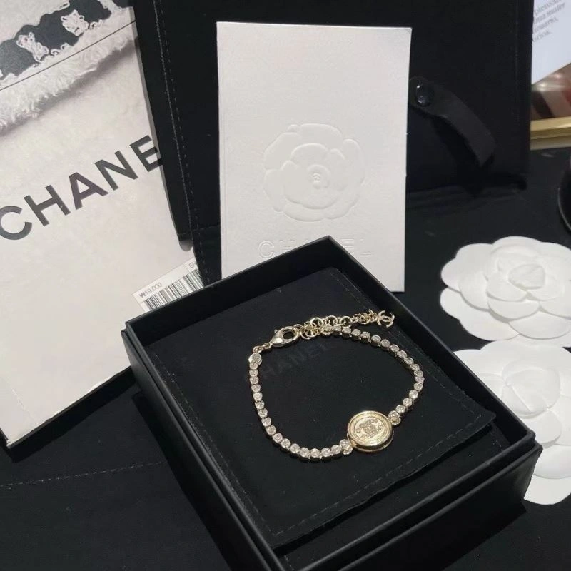 WellDesigned Chanel Bracelets 230432