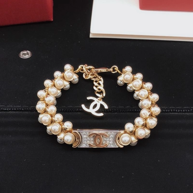 Chic Chanel Bracelets 218805