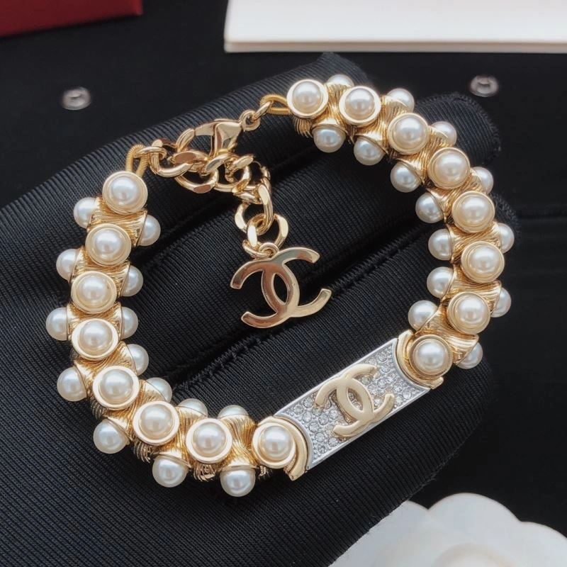 Chic Chanel Bracelets 218805