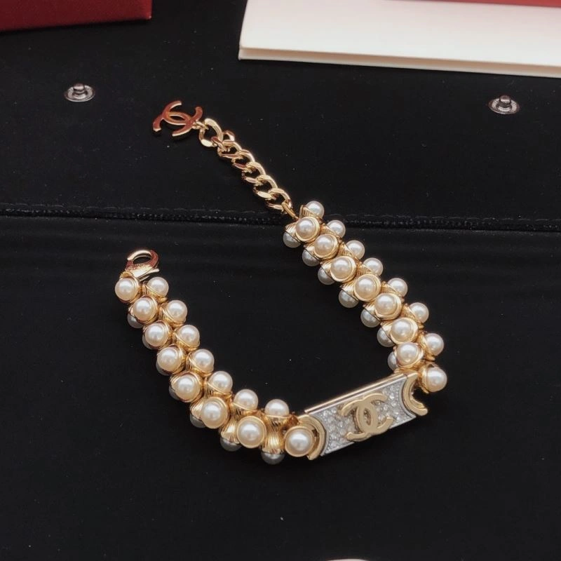 Chic Chanel Bracelets 218805