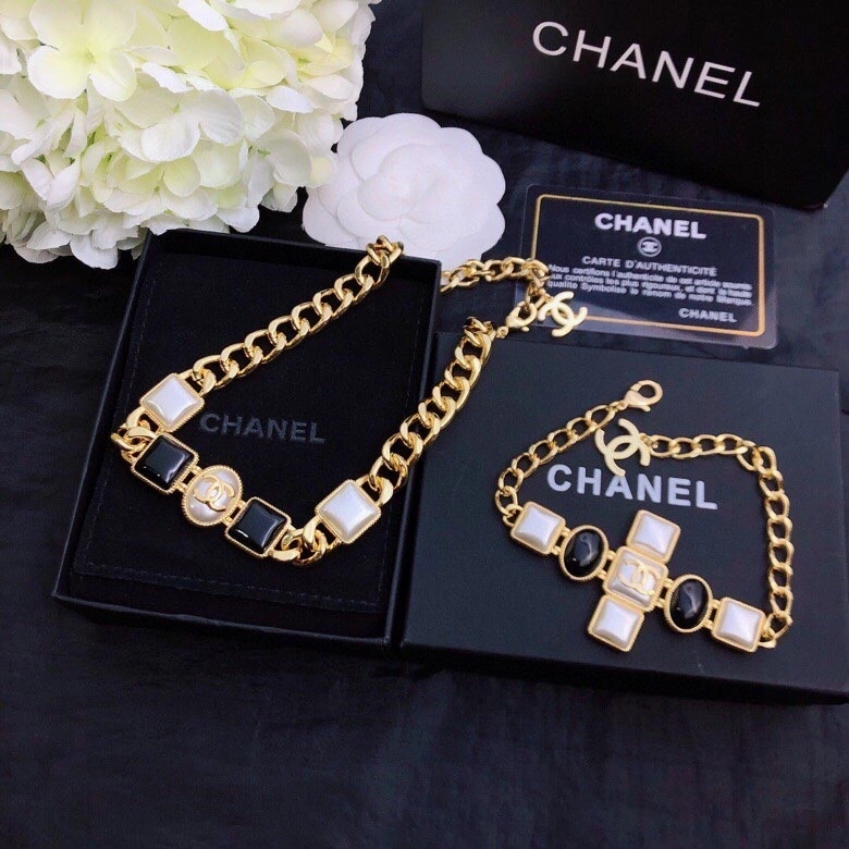 ModernLook Chanel Bracelets 230343