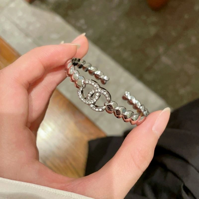 SoftTouch Chanel Bracelets 230348
