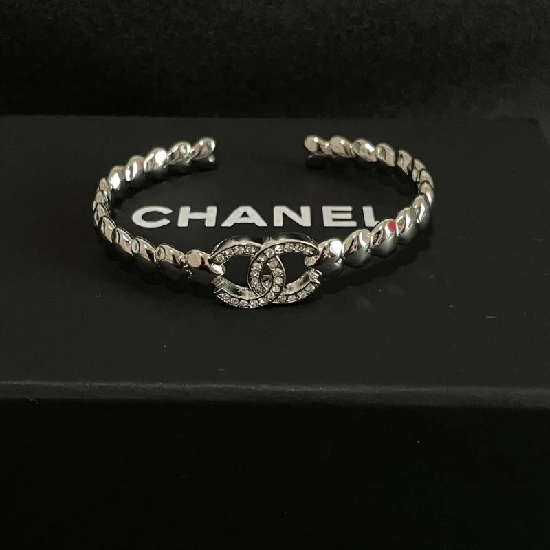 SoftTouch Chanel Bracelets 230348