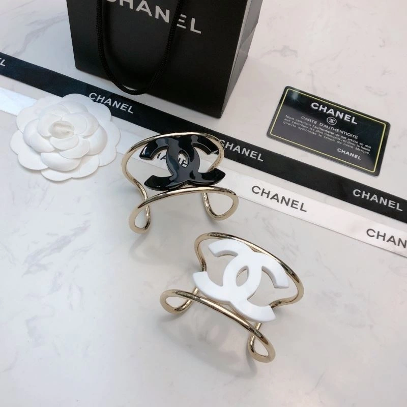 Original Chanel Bracelets 230310