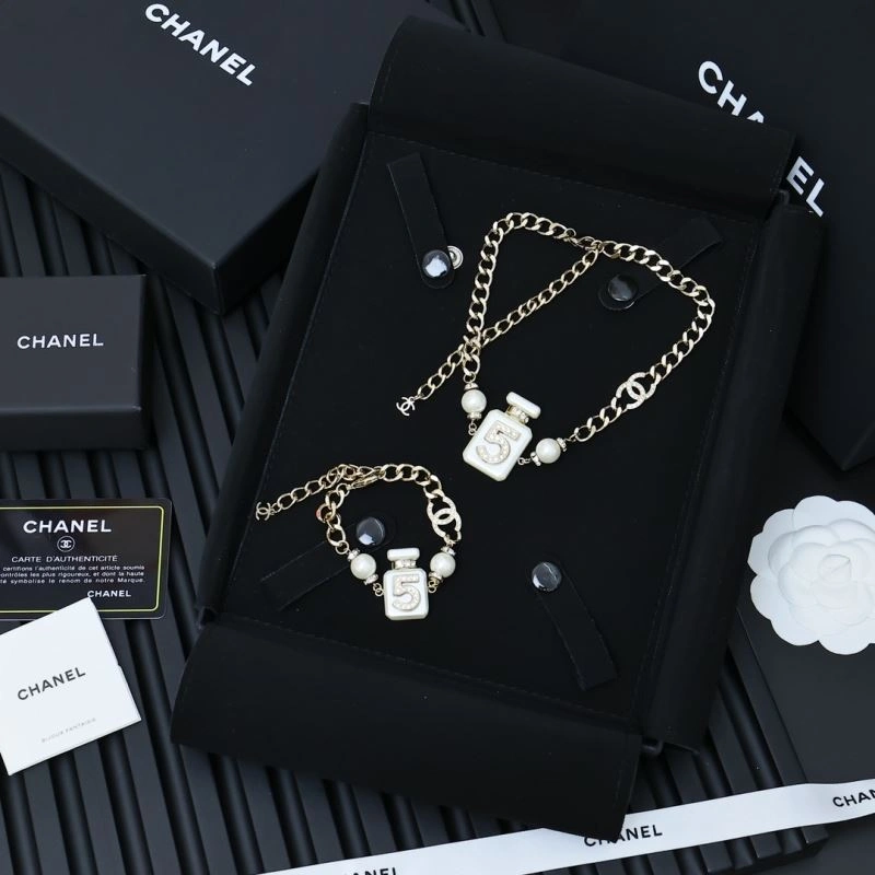 Chanel Bracelets Sporty 230305