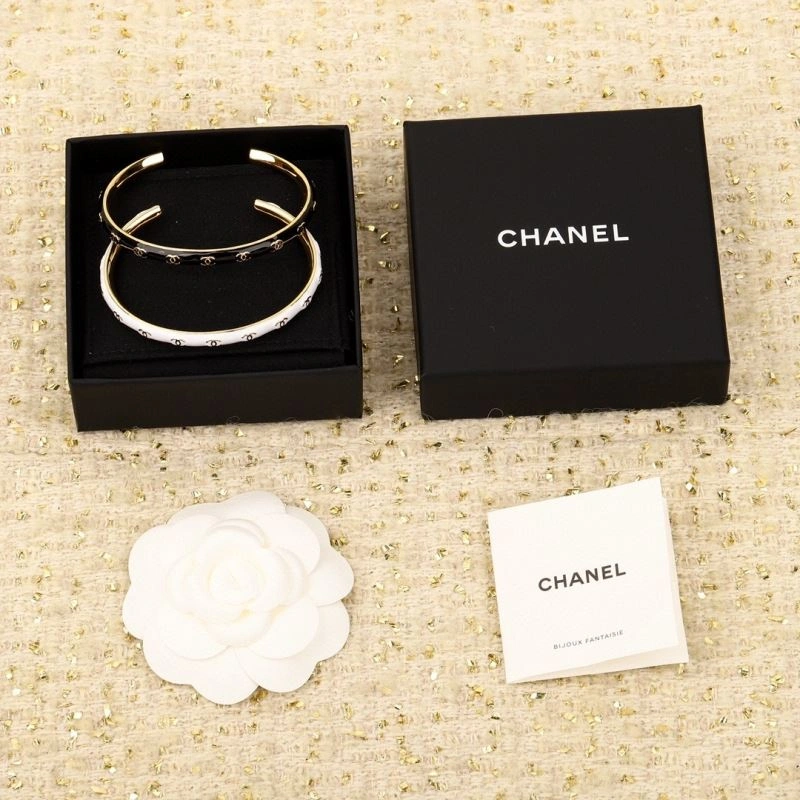RelaxedFit Chanel Bracelets 230301