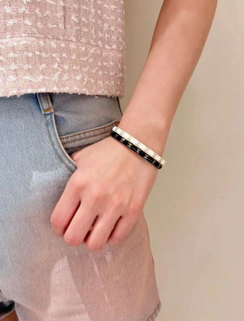 RelaxedFit Chanel Bracelets 230301