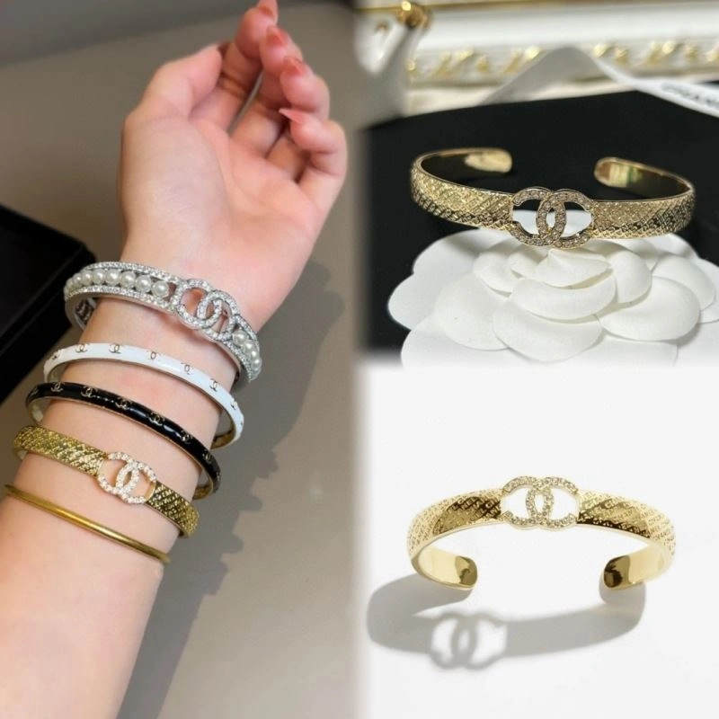 Chanel Bracelets Stylish 229358