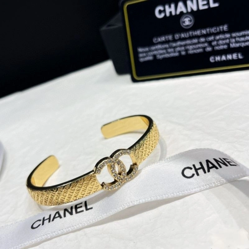 Chanel Bracelets Stylish 229358