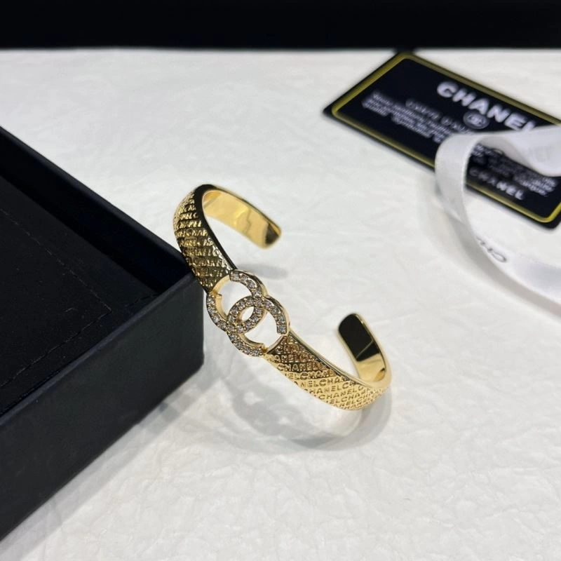 Chanel Bracelets Stylish 229358