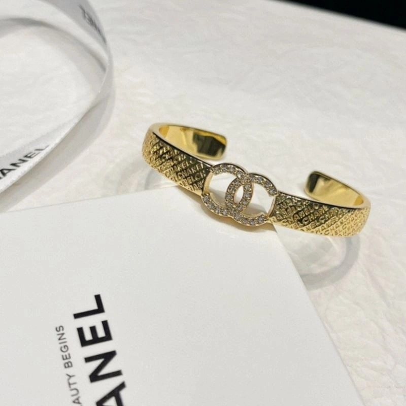 Chanel Bracelets Stylish 229358