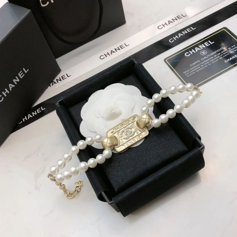 Sleek Chanel Bracelets 229321