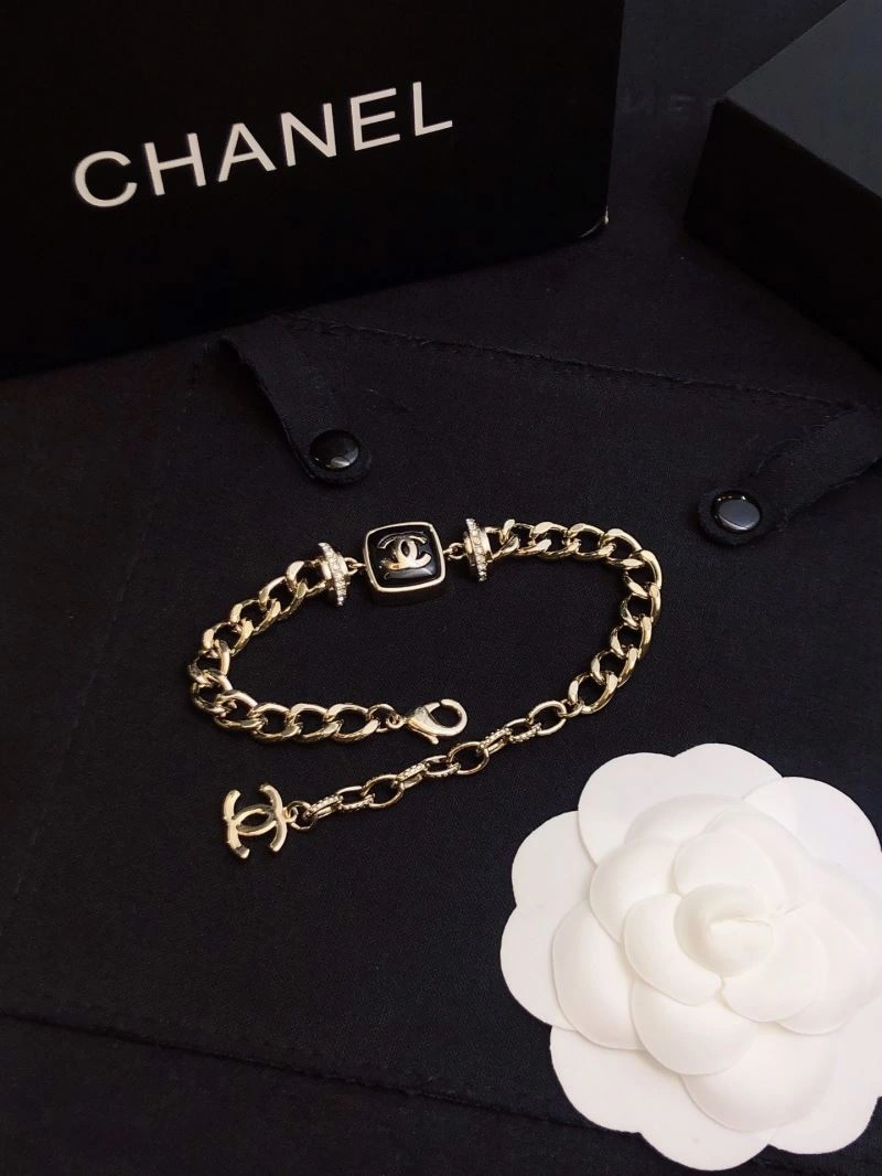 Chanel Bracelets Sleek 229302