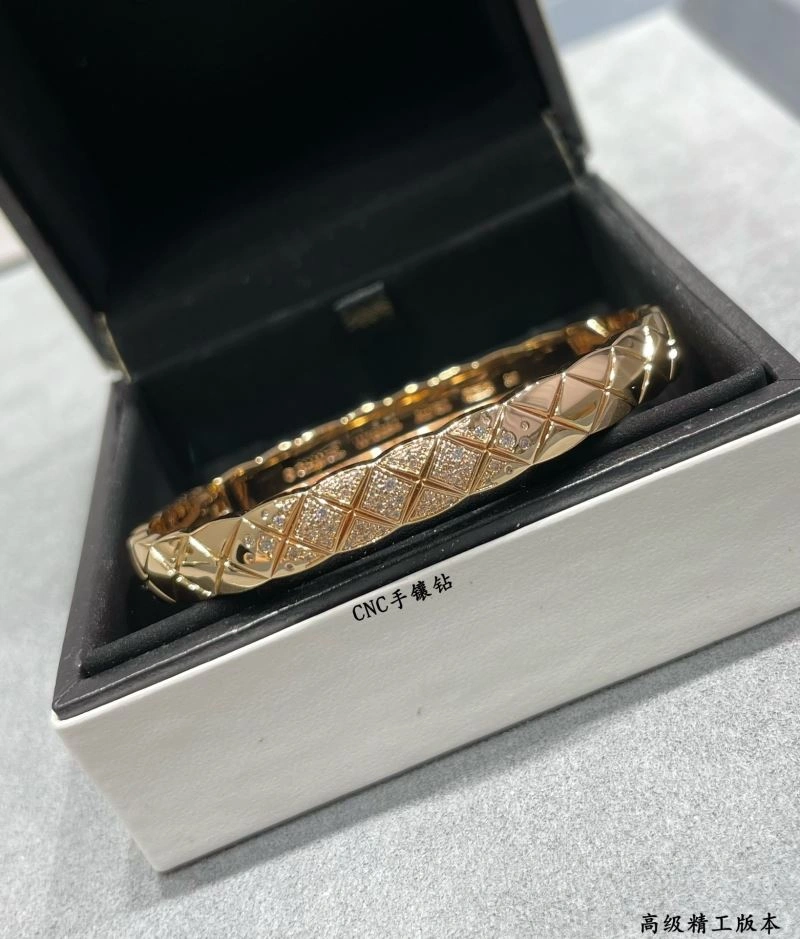 Elegant Chanel Bracelets 229279