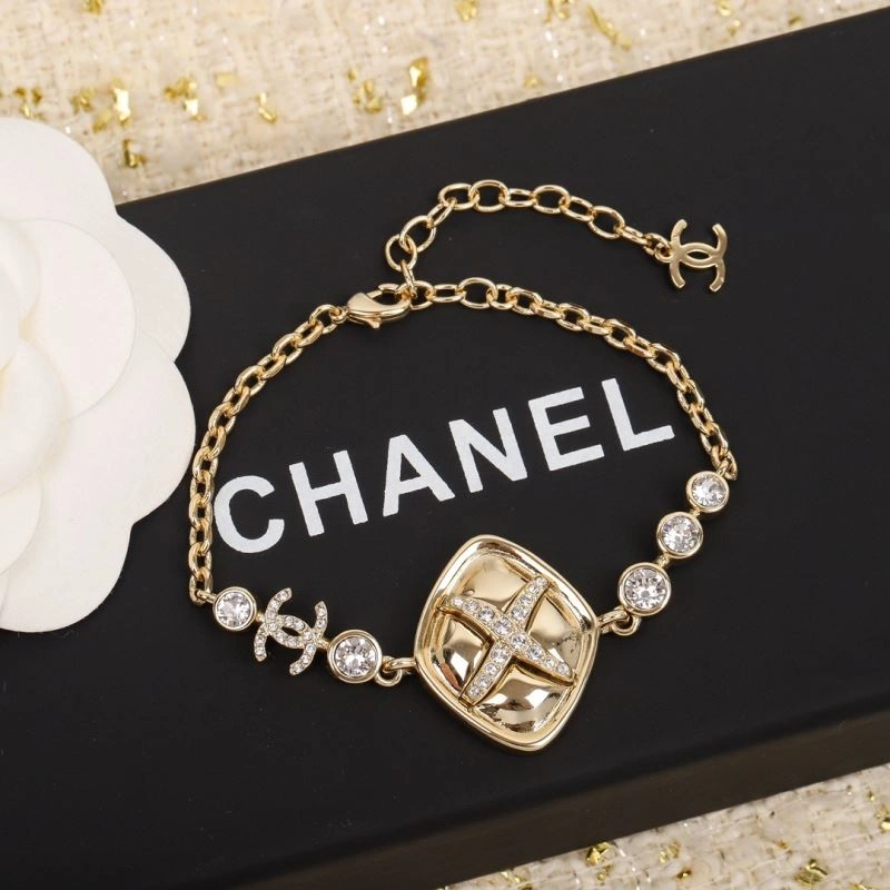 Casual Chanel Bracelets 229378