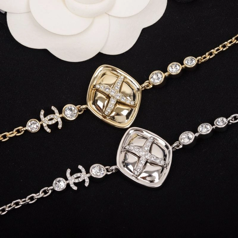 Casual Chanel Bracelets 229378