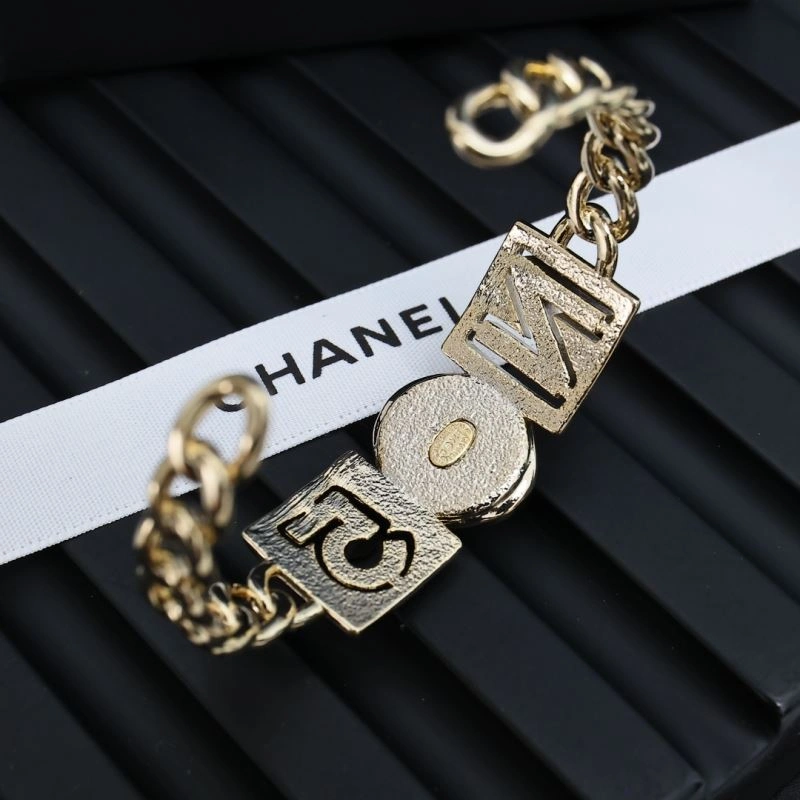 Chanel Bracelets Sleek 228417