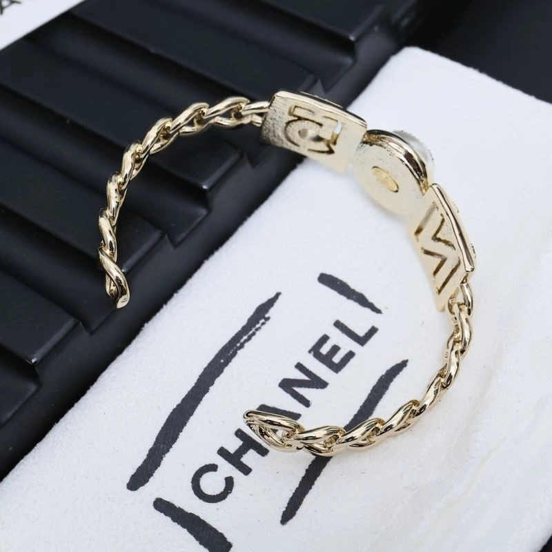 Chanel Bracelets Sleek 228417
