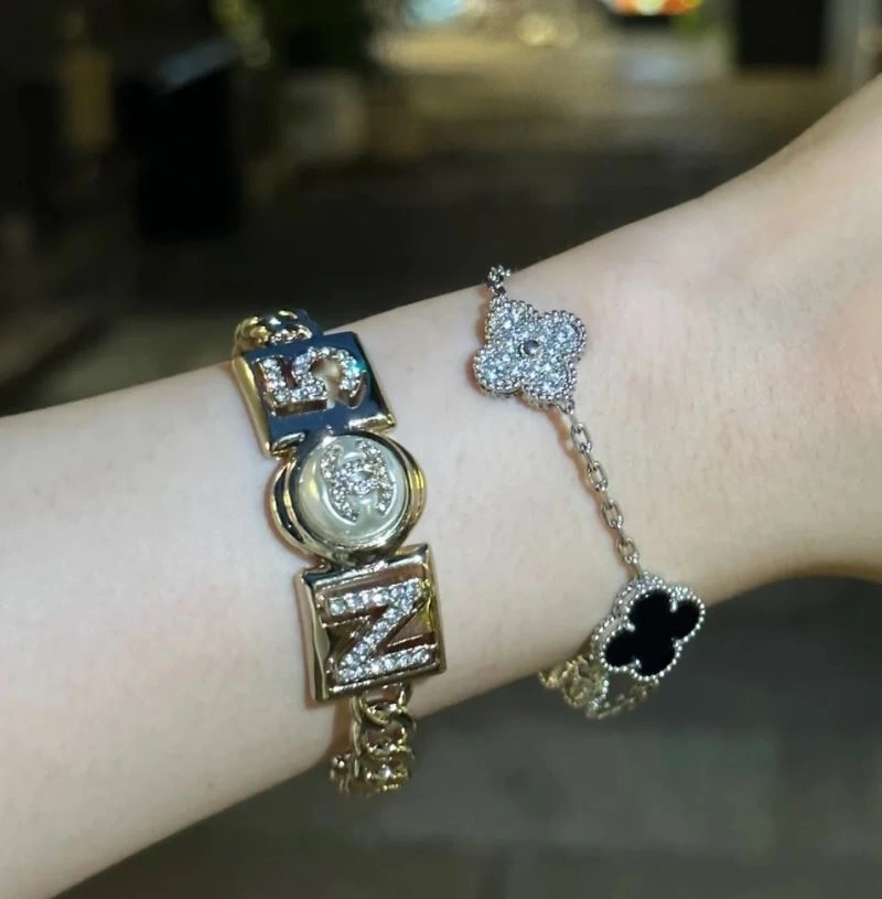 EasyCare Chanel Bracelets 228416