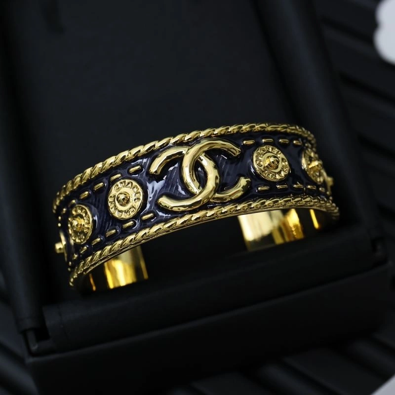 UrbanStyle Chanel Bracelets 228453