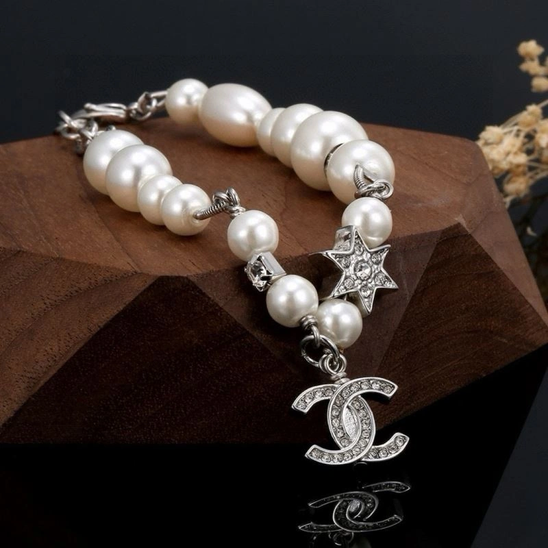 Chanel Bracelets Contemporary 228405