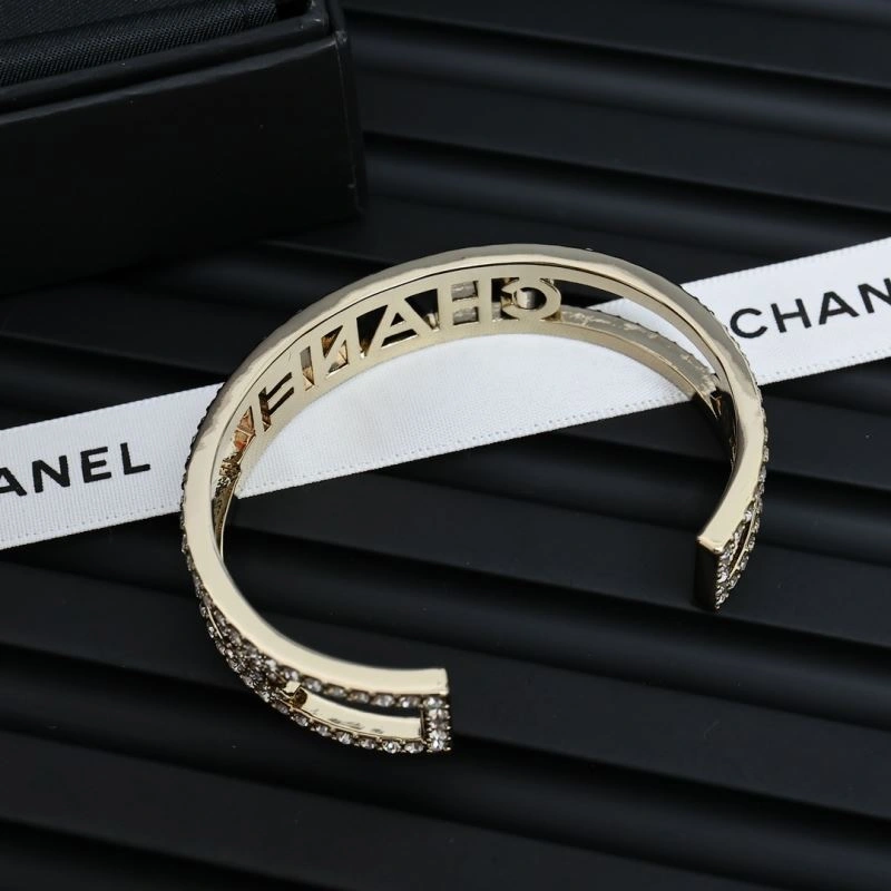 Chanel Bracelets Fashionable 228423
