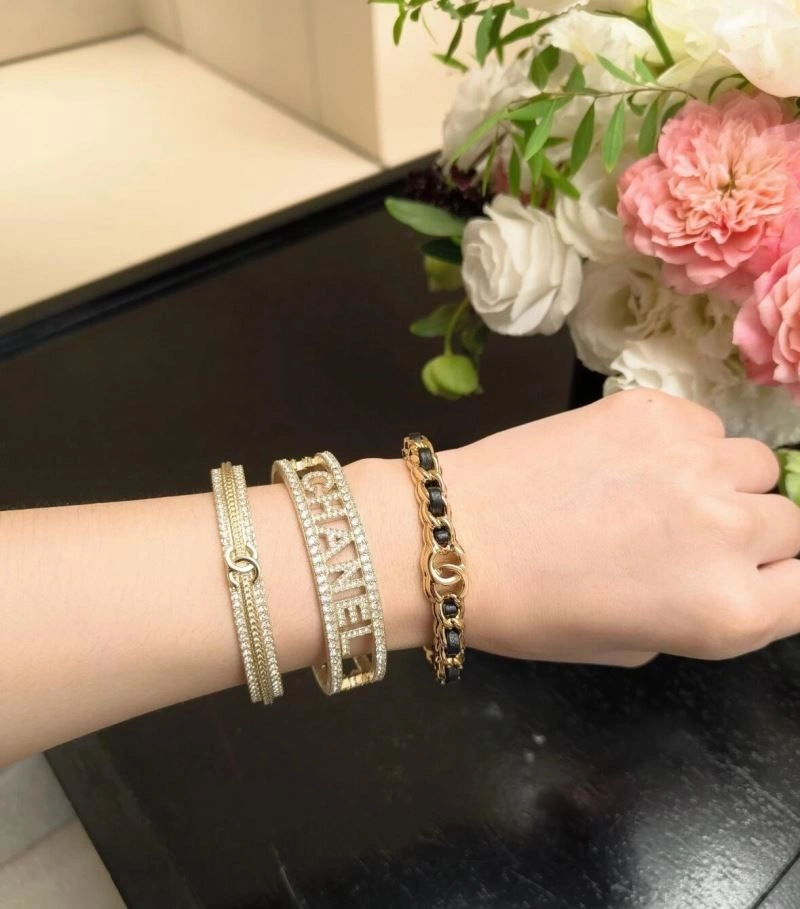 Chanel Bracelets Fashionable 228423