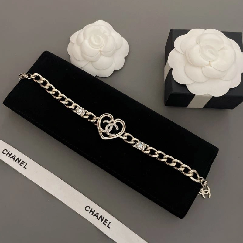 Snug Chanel Bracelets 228398