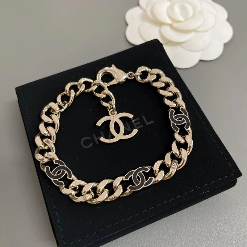 Chanel Bracelets Effortless 228384